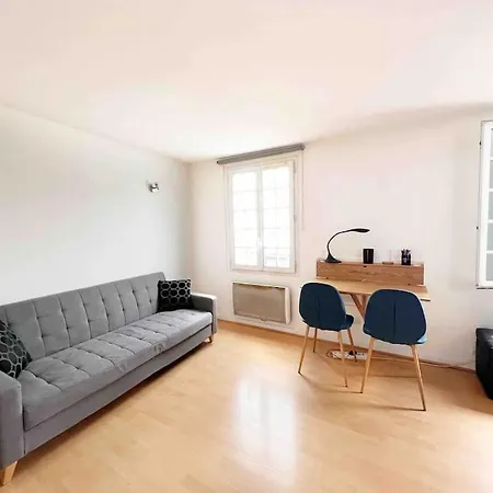 Cozy Flat, Sentier, 2 Guests Apartamento *