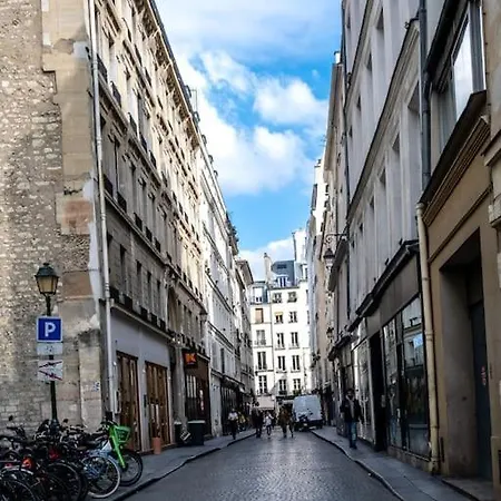 Cozy Flat, Sentier, 2 Guests Apartamento