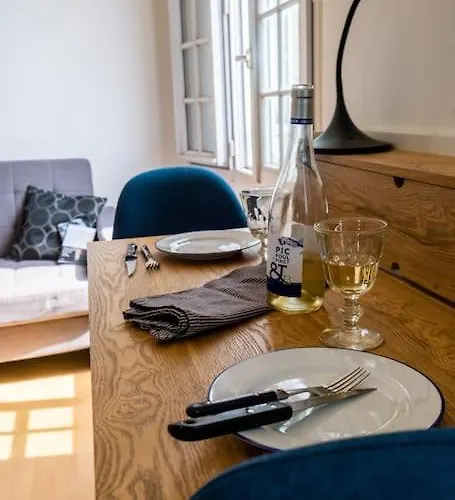 Cozy Flat, Sentier, 2 Guests Appartement *