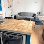 Cozy Flat, Sentier, 2 Guests Apartment Paris