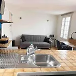Apartment Cozy Flat, Sentier, 2 Guests Paris