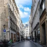 Cozy Flat, Sentier, 2 Guests Apartment